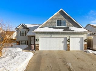 1600 28th St NW, Minot, ND 58703