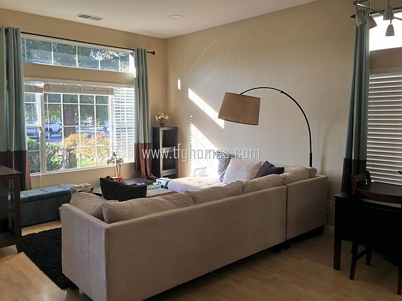 Family Room_10262015