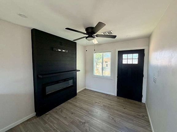 3rd image of 1447 E Mountain View Rd #1