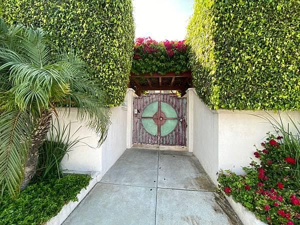 1st image of 11178 Culver Blvd #4