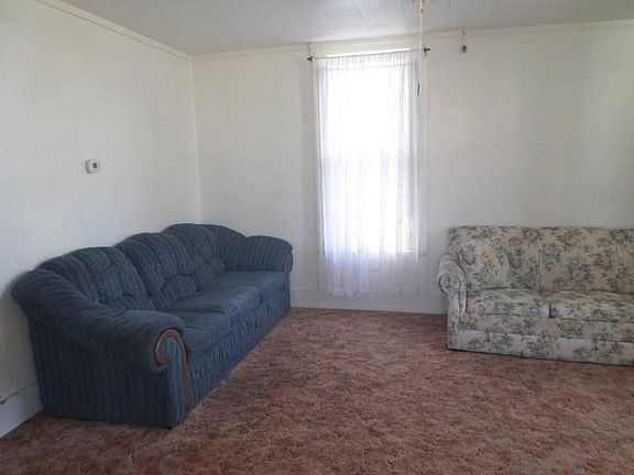 3rd image of 206 E Lafayette Ave