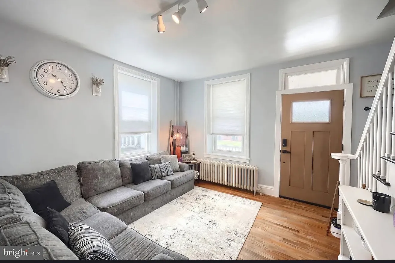 2 bed, 1028 sqft, $1,600 — Photo 4