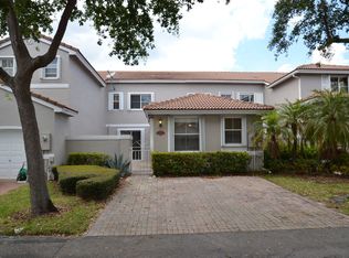 931 Doveplum Ct, Hollywood, FL 33019