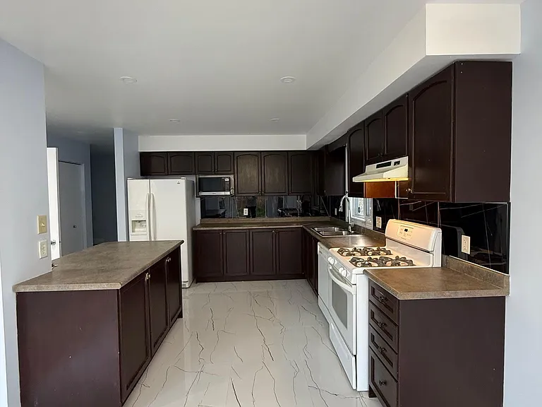 619 Fieldgate Cir — Photo 6