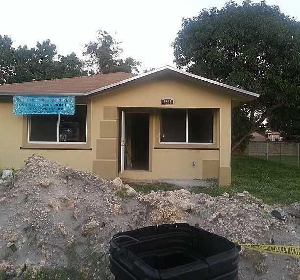 1st image of 5235 NW 31st Ave