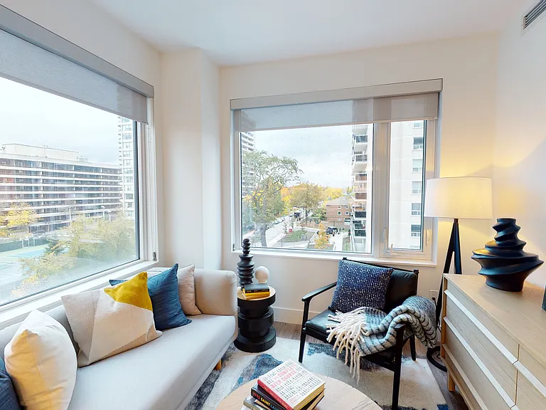 50 High Park Ave — Photo 15