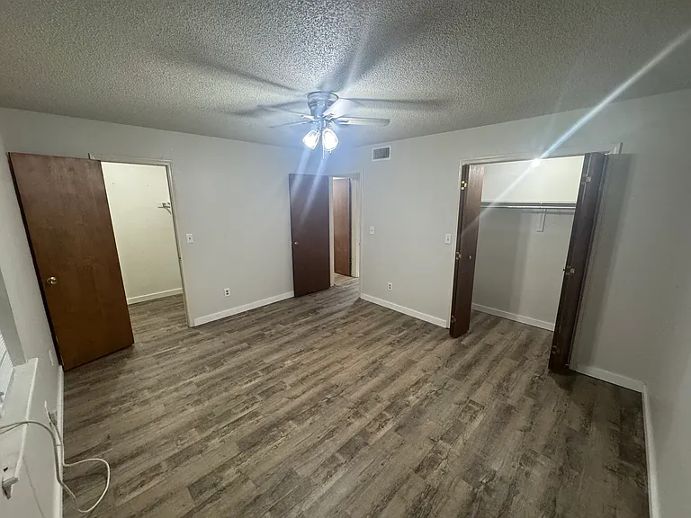 301 Butler Ave #10 — Photo 9