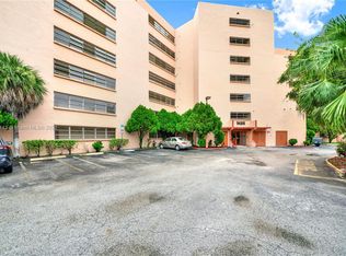 9688 Fontainebleau Blvd APT 201, Miami, FL 33172