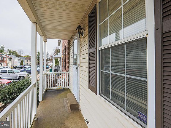 4th image of 537 Park Manor Cir Unit 14