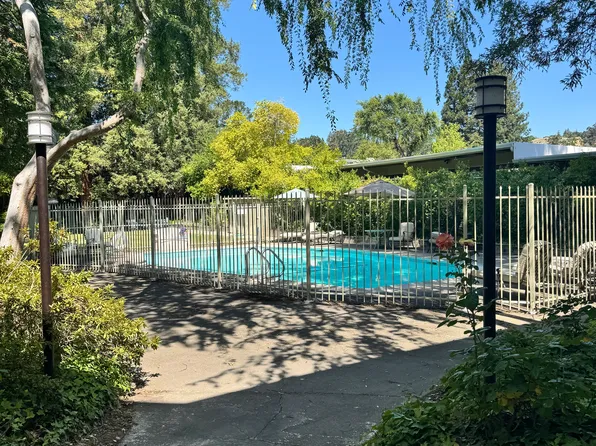 1305 Boulevard Way, Walnut Creek, CA