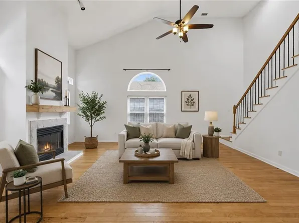 800 Broad Reach Rd, Chesapeake, VA 23320