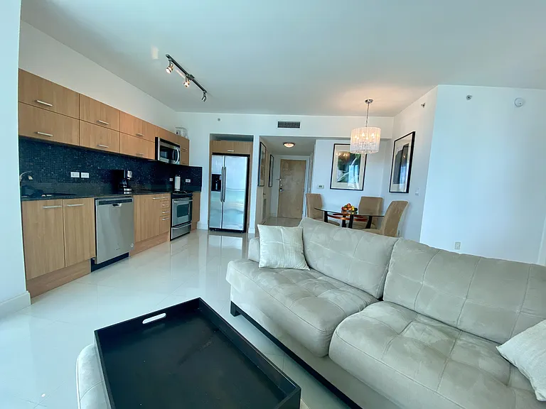 350 S Miami Ave #3813 — Photo 14