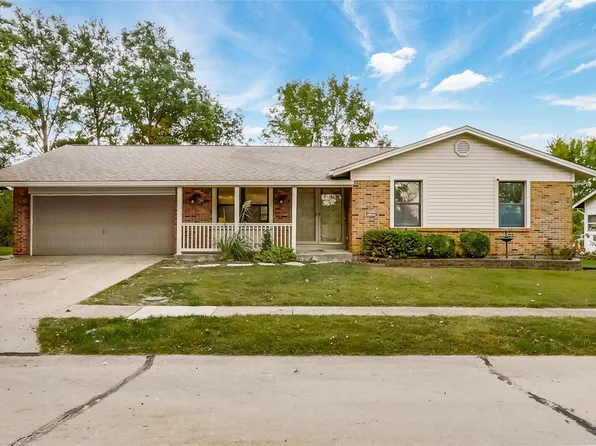 3594 Monsols Dr, Florissant, MO 63034