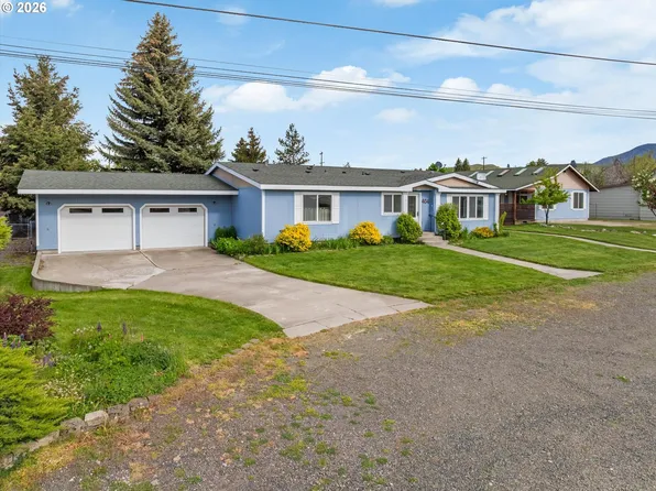 404 S College St, Joseph, OR 97846