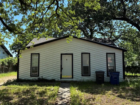 2928 Hiawatha Trl, Lake Worth, TX 76135
