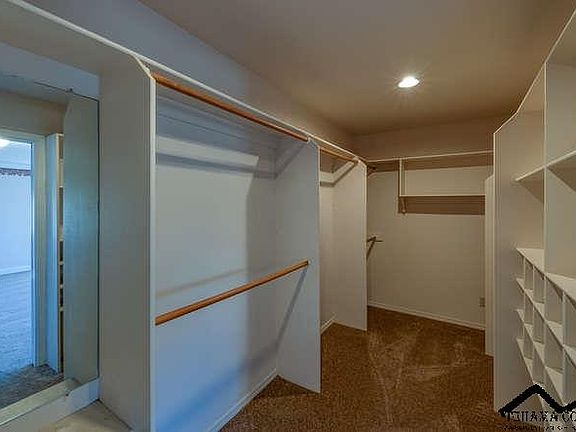 Master walk -in closet