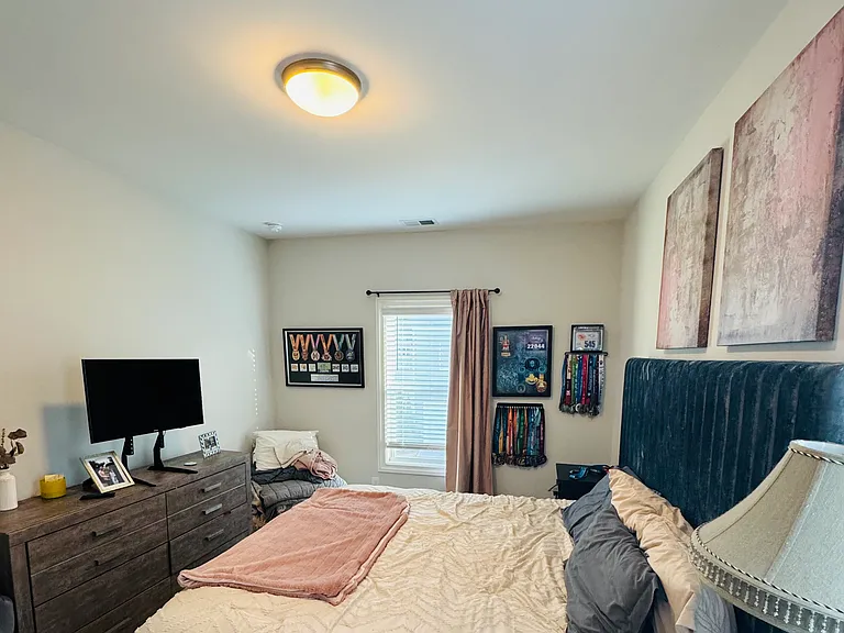 1796 Sanford Ln NW — Photo 10