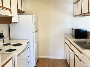 Ashley Square Apartments, Lincoln, NE 68504