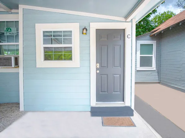 121 Douglas, 121 Douglas Way St #C, San Antonio, TX 78210