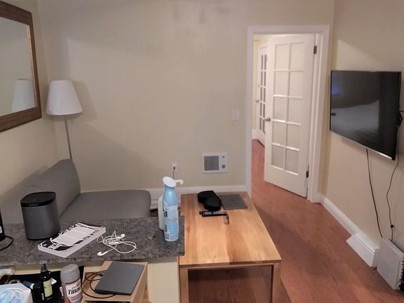 5th image of 550 Lake St #100