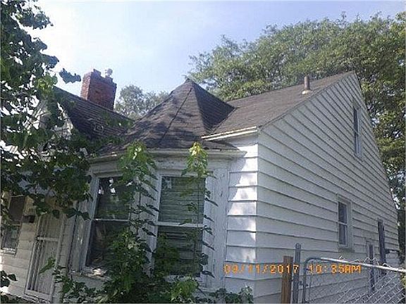 4th image of 9361 Montrose St