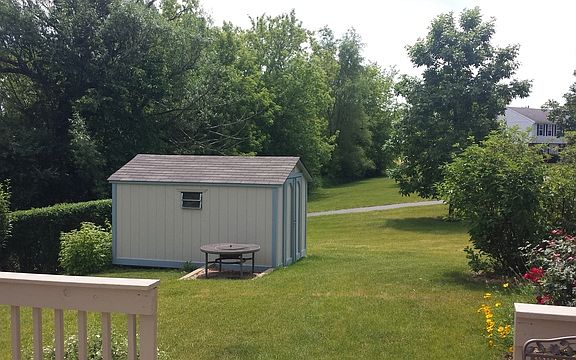 3rd image of 44 Brookstone Dr