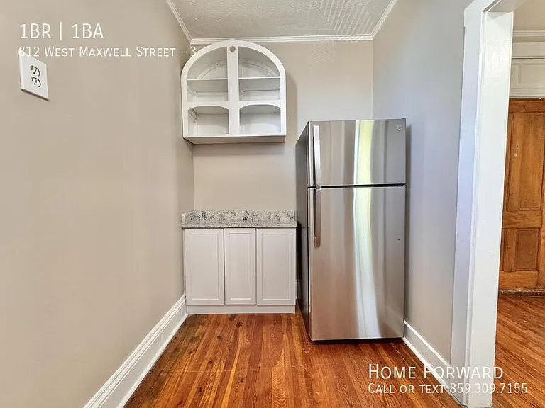 812 W Maxwell St #3 — Photo 9