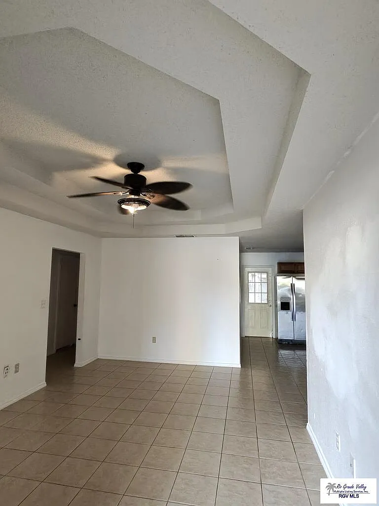 4 bed, 2.0 bath, 1312 sqft, $1,900 — Photo 2