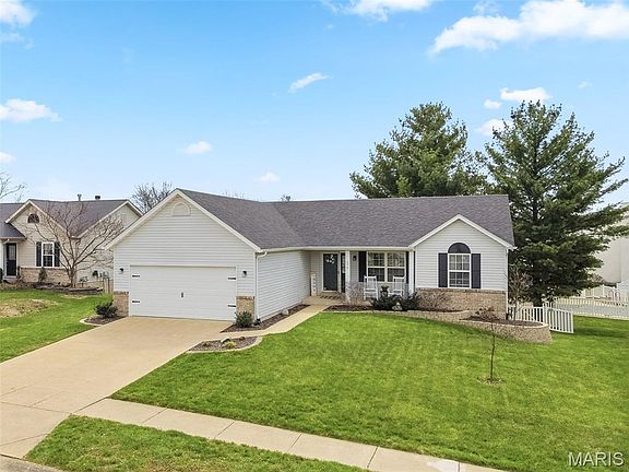 2nd image of 474 Calumet Ranch Trl