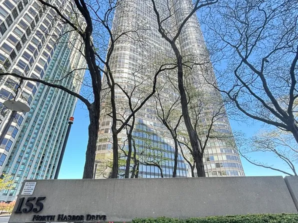 155 N Harbor Dr APT 4614, Chicago, IL 60601
