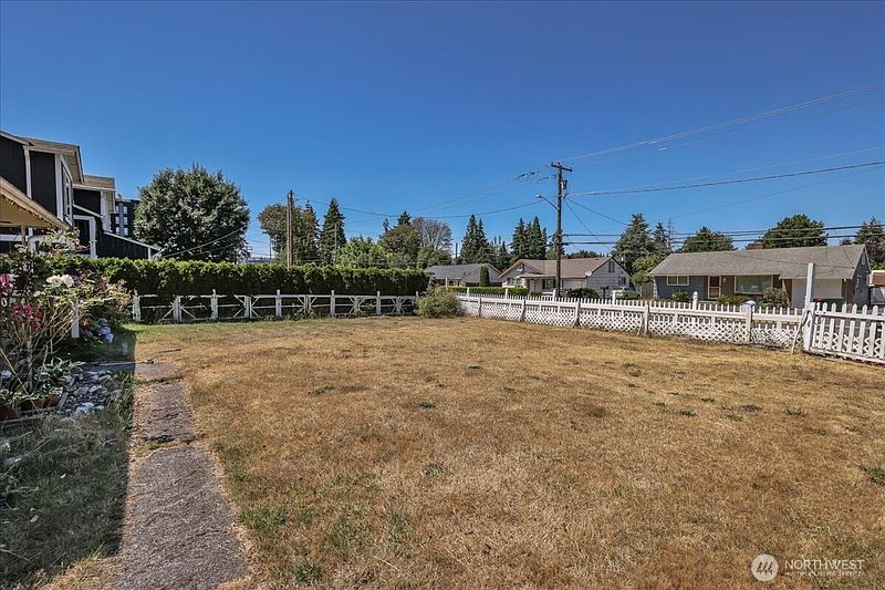 3rd image of 3039 S 200th Street