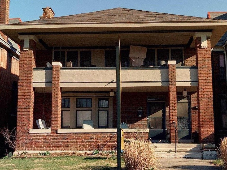 Front of House - More pics to come