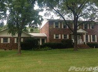 8925 Tower Rd, Ste Genevieve, MO 63670