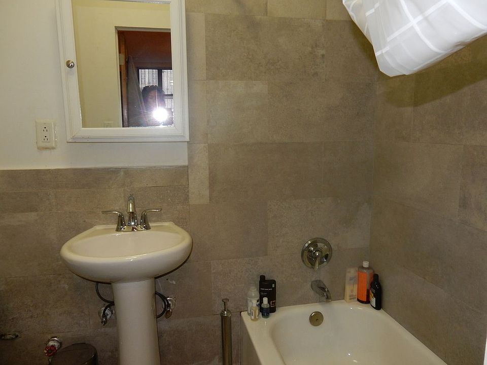 2nd image of 213 W 18th St APT 1A
