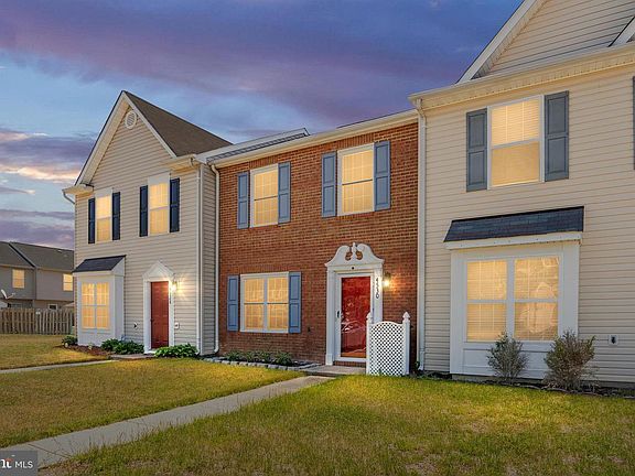 3rd image of 4530 Leighann Ln