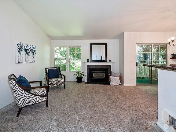 5th image of 7601 Concord Lane NE #E 204