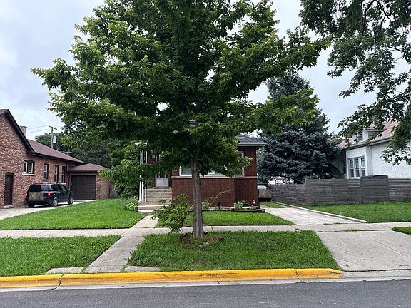 2nd image of 3224 East Ave