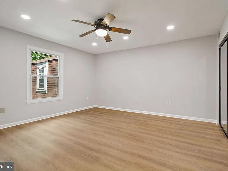 728 Quince Orchard Blvd #201 — Photo 14