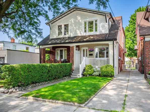 4 Kimbourne Ave, Toronto, ON M4J 4J2