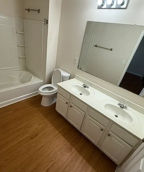 924 Society Cir SW — Photo 8