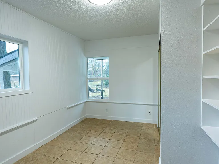 18720 SE Langensand Rd #B — Photo 37