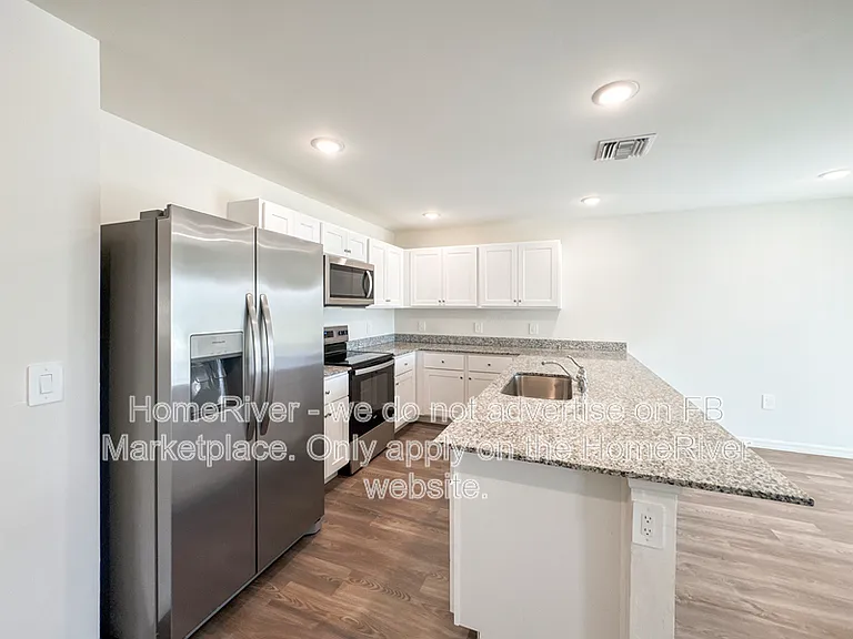 1818 NW 27th Ter — Photo 8
