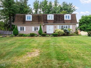344 Dolan Dr, Schenectady, NY 12306