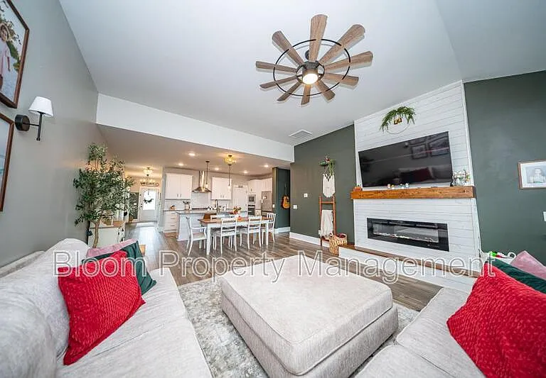 5008 Cedar Brush Ct — Photo 20