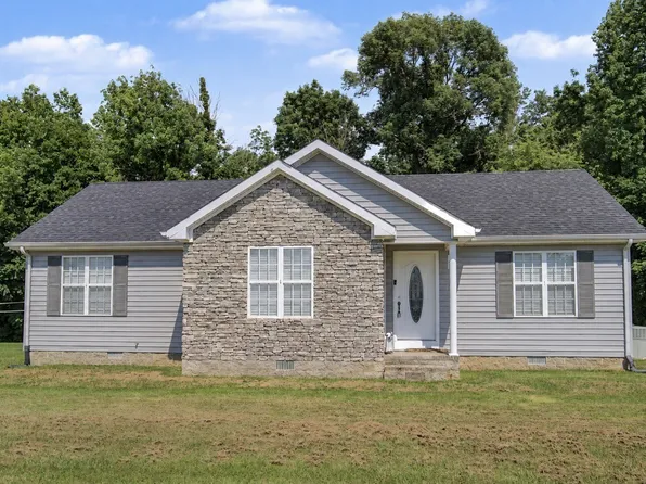104 Leigh Anna Cir, Lafayette, TN 37083