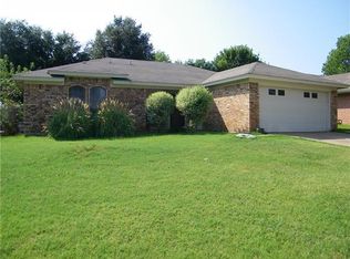 1507 Clover Ln, Granbury, TX 76048