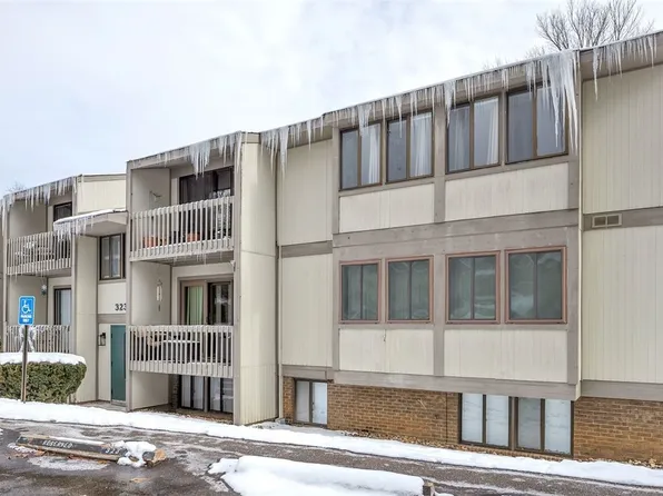 323 Ridge Point Cir APT 14, Bridgeville, PA 15017