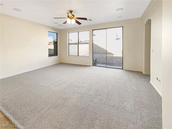 3rd image of 2812 White Peaks Ave