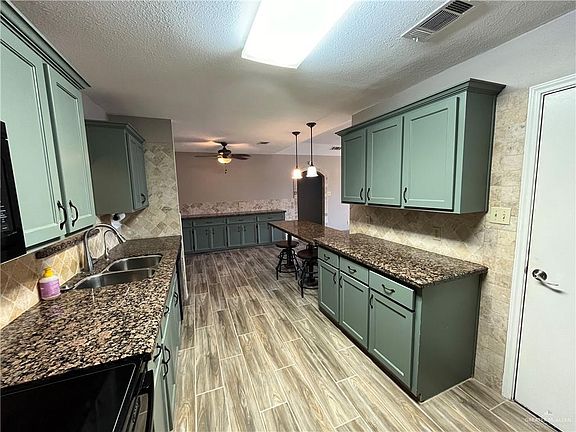 5th image of 406 Northcutt Dr