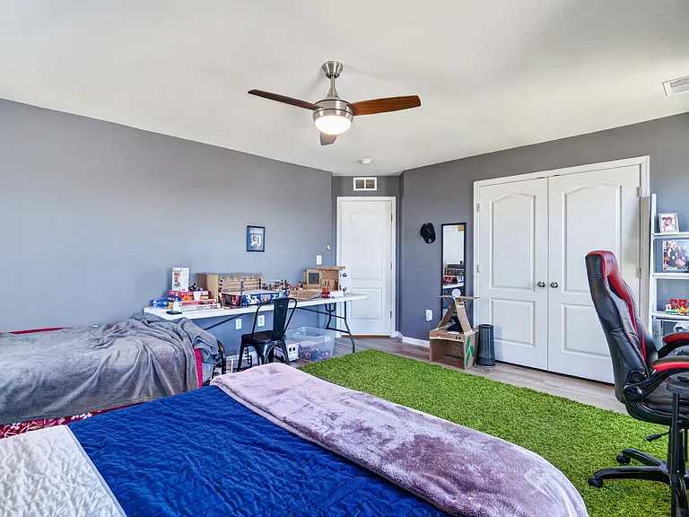 980 Basswood Dr — Photo 36